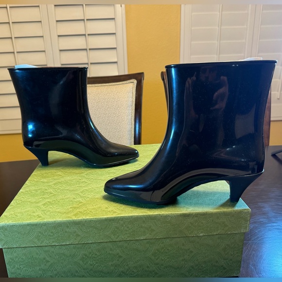New Authentic Gucci GG Logo Rubber Boots - Picture 9 of 12